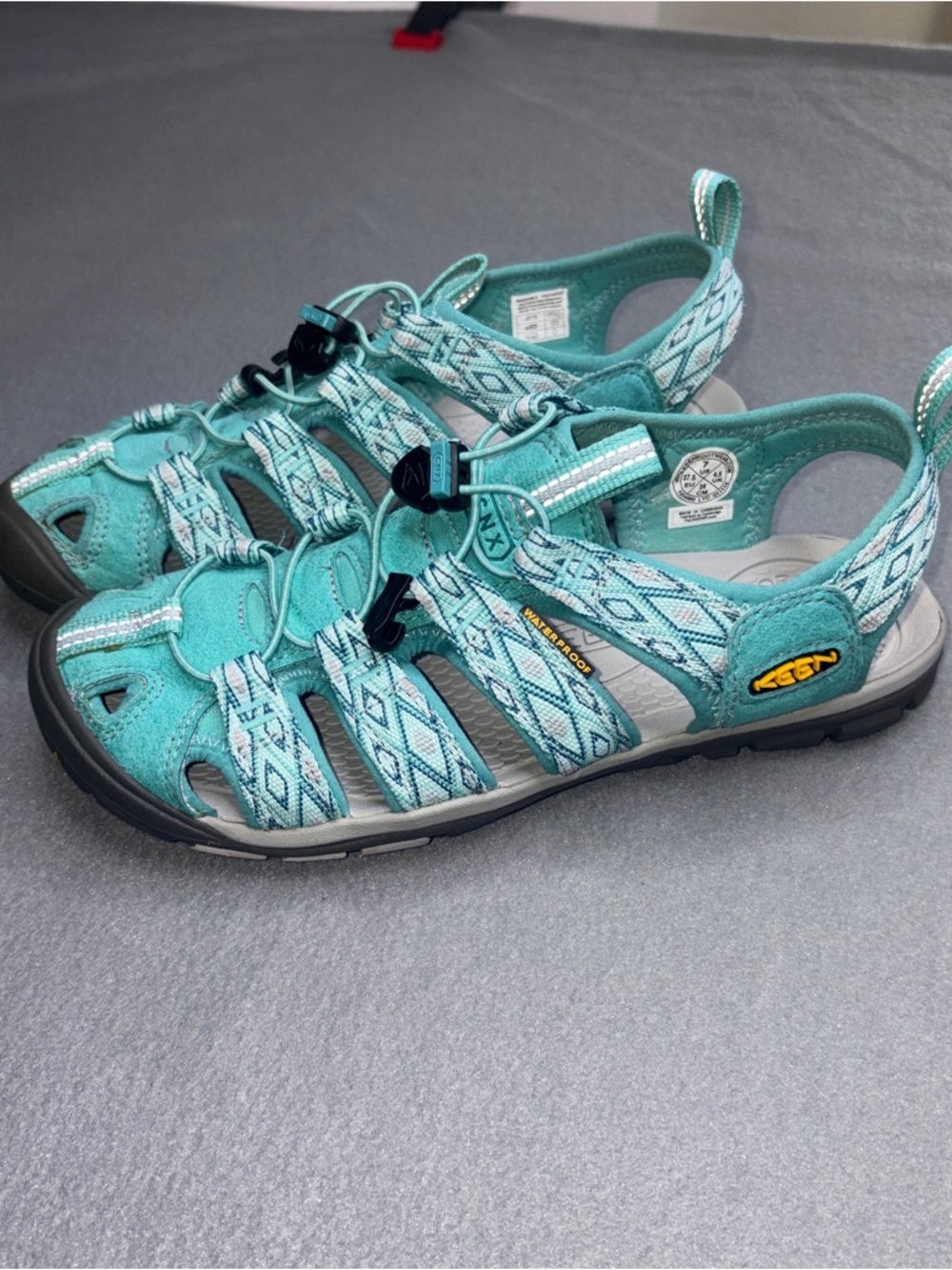 KEEN Clearwater CNX Sandal Water Outdoor Shoe sz 7, Aqua Blue Weave Bungee Lace